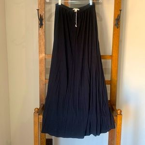 Women’s Lauren Conrad maxi skirt in black. Gently worn.